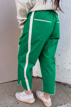 Load image into Gallery viewer, Contrast Striped Smocked Waist Drawstring Cropped Casual Pants