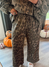 Load image into Gallery viewer, Leopard Print Raw Seam Patchwork Pullover Drawstring Loose Pant Set
