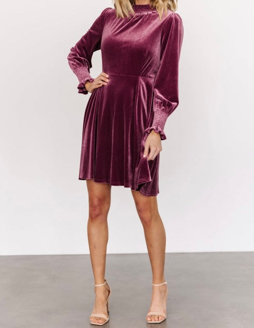long sleeve velvet smock dress Chic Lifestyle Front Tie Velvet Mini Dress in Hunter Green S / hunter-green