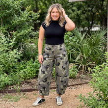 Load image into Gallery viewer, Camo Barrel Pants