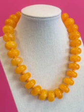 Load image into Gallery viewer, Bright beaded necklace

