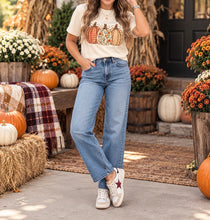 Load image into Gallery viewer, Patterned pumpkin graphic tee
