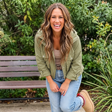 Load image into Gallery viewer, Laurel Green Zipped Pocket Cropped Hooded Utility Jacket
