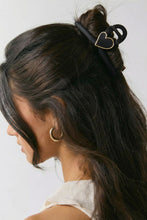 Load image into Gallery viewer, Black Stylish Heart Detail Hair Claw Clip
