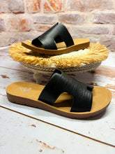 Load image into Gallery viewer, Sara Sandal in Black
