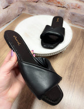 Load image into Gallery viewer, Tiffany Super Soft Sandal in Black
