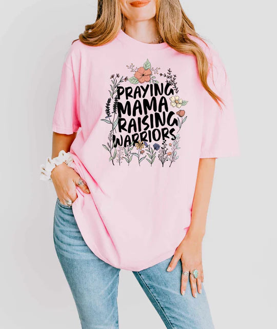 Praying mama tee