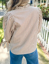 Load image into Gallery viewer, Striped Print Tied Cuffs Split Neck Seersucker Blouse
