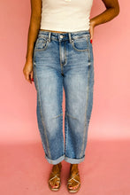 Load image into Gallery viewer, Vintage Washed Seam Detail Barrel Jeans
