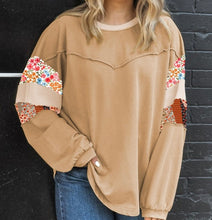 Load image into Gallery viewer, Exposed Seam Floral Mixed Patchwork Relaxed Plus Size Top
