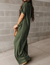 Load image into Gallery viewer, Green Textured Side Pockets Buttoned Wide Leg Jumpsuit
