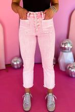 Load image into Gallery viewer, Pink Multi Buttons Raw Edge Crop Jeans
