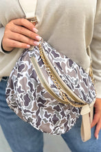 Load image into Gallery viewer, Print Wide Strap Large Crossbody Bag

