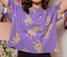 Load image into Gallery viewer, Tiger Printed Patch Pocket Loose T Shirt
