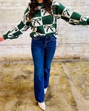 Load image into Gallery viewer, Green Checkered Bow Print Casual Sweater
