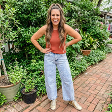 Load image into Gallery viewer, Light Washed Barrel Jeans
