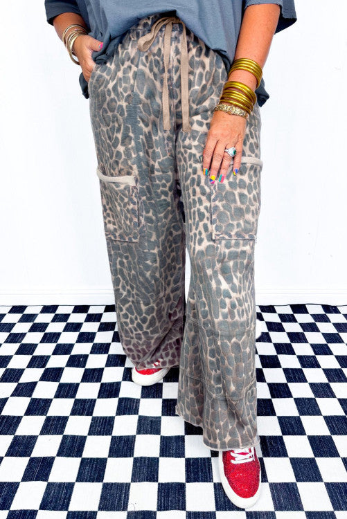 Plus Size Leopard Print Raw Edge Patch Pocket Drawstring Loose Pants