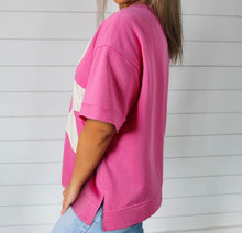 Load image into Gallery viewer, Pink Contrast Flower Drop Shoulder Loose T Shirt
