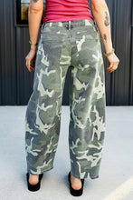 Load image into Gallery viewer, Camo Print Straight Leg Ankle Jeans
