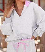 Load image into Gallery viewer, Grey 2pcs Contrasted Trim Frilled Collar Drop Shoulder Pullover Drawstring Pant Set
