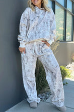 Load image into Gallery viewer, Camo Classic Hoodie and Sweatpants Set
