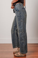 Load image into Gallery viewer, Exposed Stitching Loose Straight High Waist Jeans
