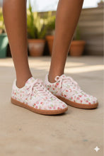 Load image into Gallery viewer, Floral Print sneakers
