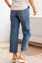 Load image into Gallery viewer, Exposed Stitching Straight Jeans
