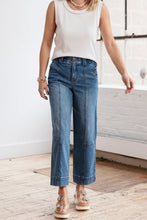 Load image into Gallery viewer, Exposed Stitching Straight Jeans
