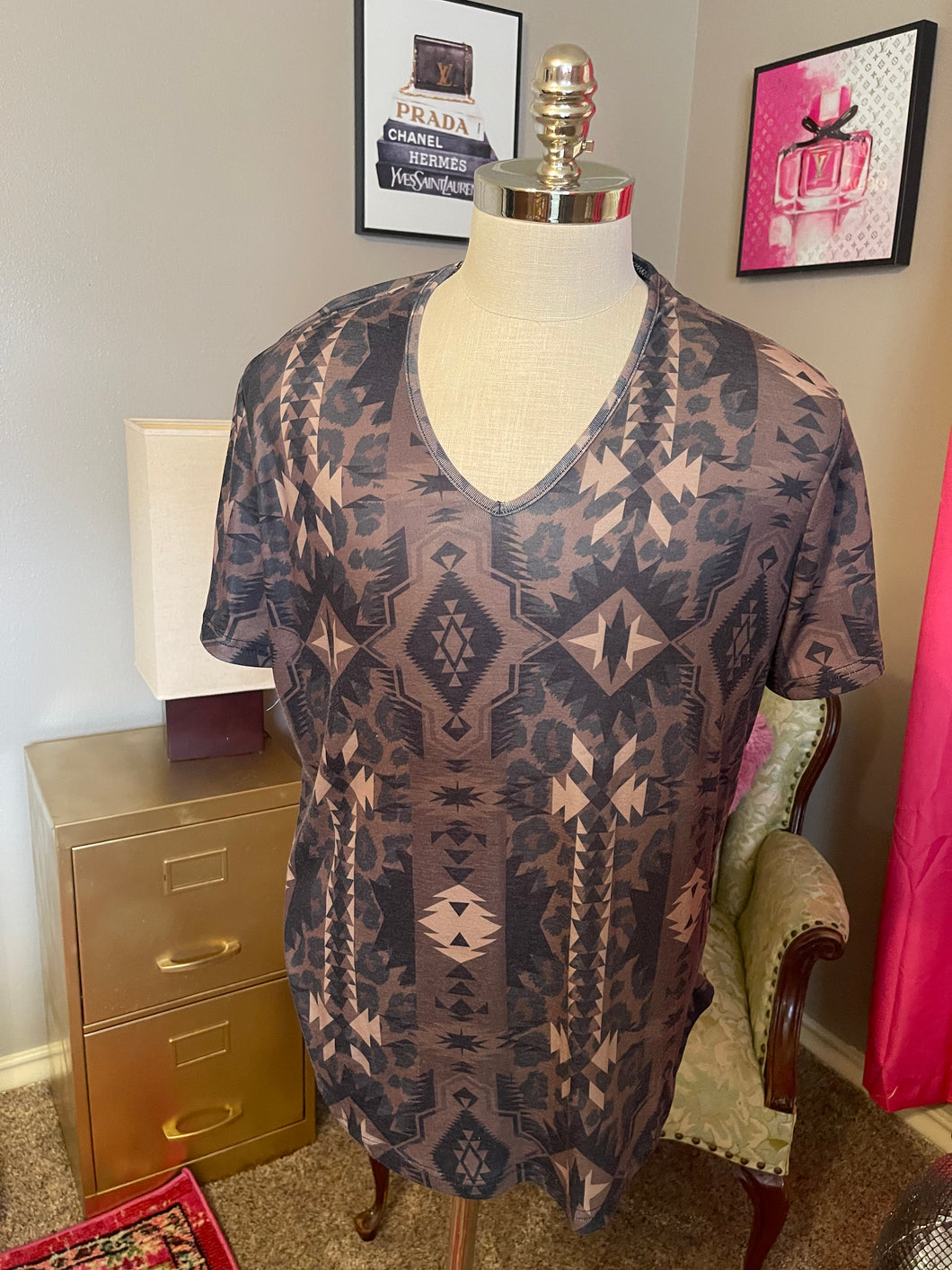 XL instock Aztec tee