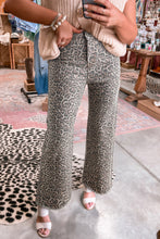 Load image into Gallery viewer, Leopard Frayed Edge Wide Leg High Waist Jeans
