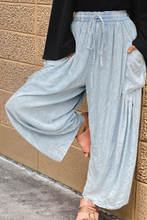 Load image into Gallery viewer, Light Wash Side Pockets Elastic High Waist Wide Leg Oversized Jeans
