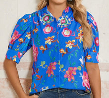 Load image into Gallery viewer, Floral Short Puff Sleeve Button Up Shirt
