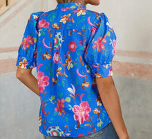 Load image into Gallery viewer, Floral Short Puff Sleeve Button Up Shirt
