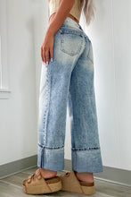 Load image into Gallery viewer, Medium Wash Jeans
