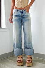 Load image into Gallery viewer, Medium Wash Jeans
