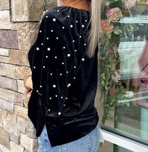 Load image into Gallery viewer, Pearl Beaded Half Sleeve Velvet Top
