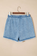 Load image into Gallery viewer, Frayed Edge Casual Denim Shorts

