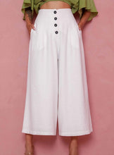 Load image into Gallery viewer, White Buttoned Cropped Wide Leg Pants
