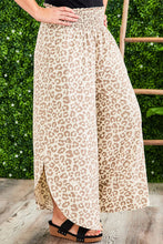 Load image into Gallery viewer, Plus Size Leopard Wide Leg Pants
